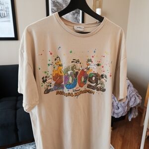 SOLD Walt Disney World 2009 Animal Kingdom Graphic T-Shirt